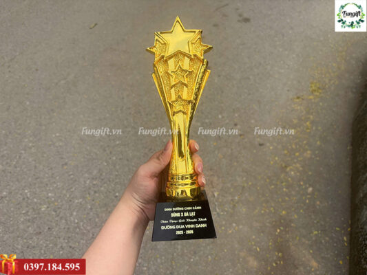 Địa chỉ xưởng in cúp Hà Nội