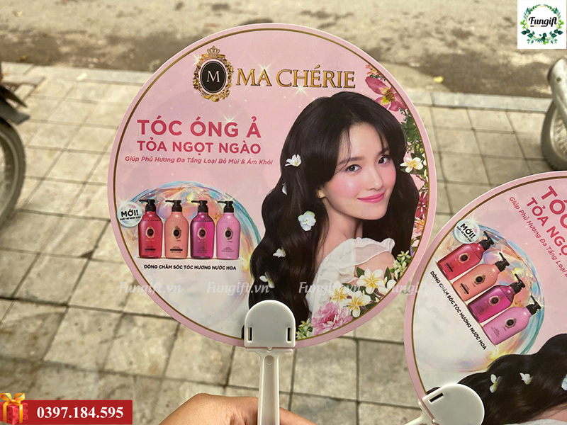 Sản xuất quạt cầm tay tại xưởng
