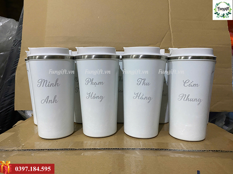 Ly giữ nhiệt có khắc tên