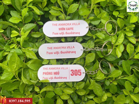 Đặt in logo lên móc khóa mica