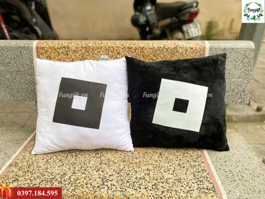 In logo lên gối vuông theo yêu cầu