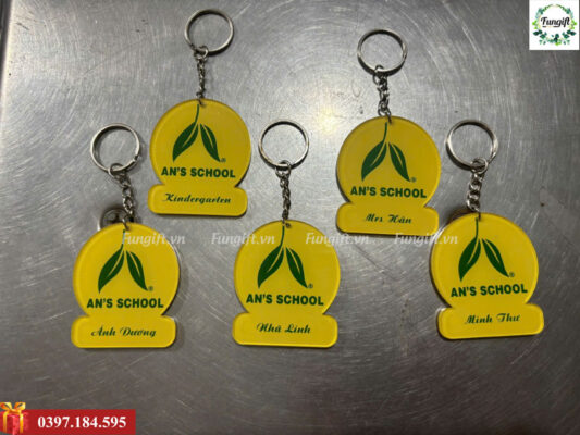 Móc khóa mica in theo yêu cầu