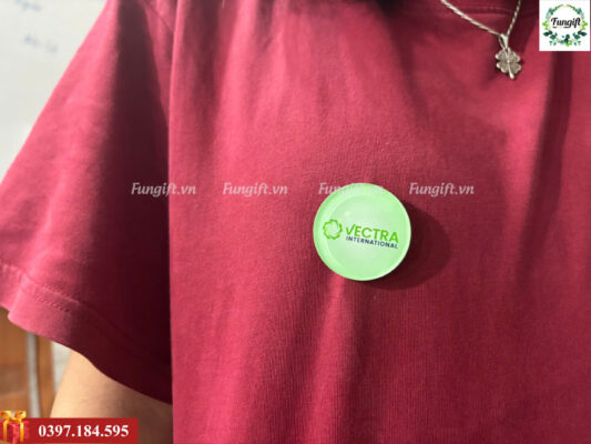 Sản xuất huy hiệu nhựa giá rẻ