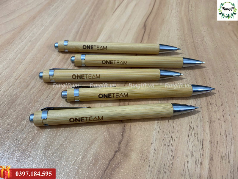 Bút bi vỏ tre in logo quà tặng kiện giá rẻ cho công ty