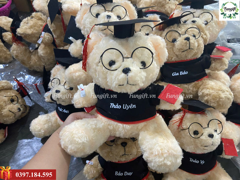 Gấu bông quà tặng tốt nghiệp in tên