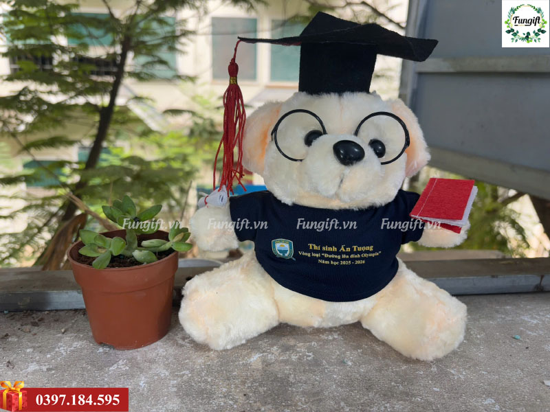 Gấu bông tốt nghiệp Hà Nội