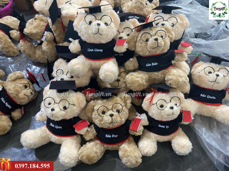 Gấu bông tốt nghiệp iên tên, logo, quà tặng trường học
