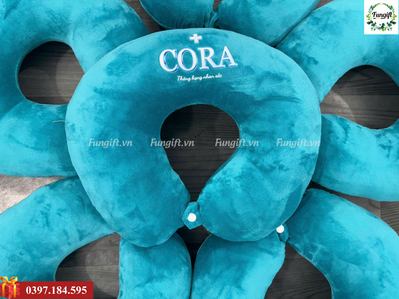 Gối kê cổ chữ U in logo làm quà tặng