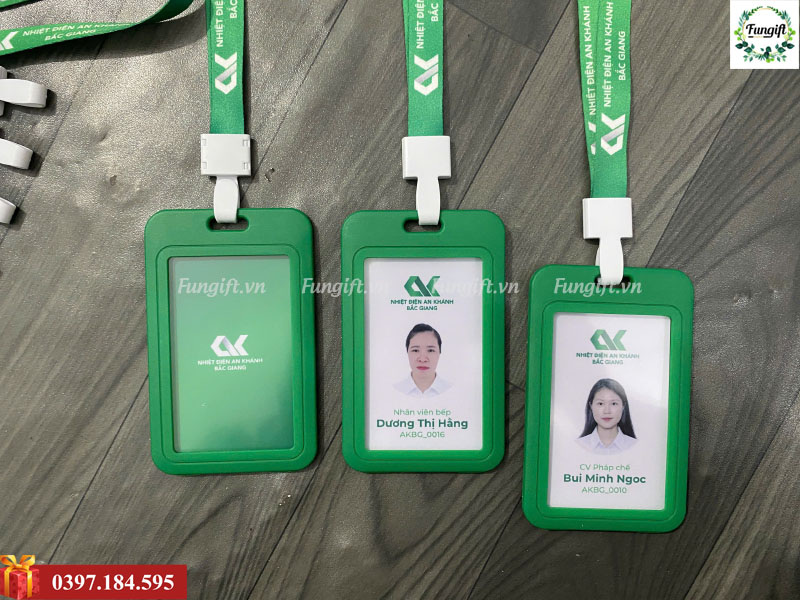 In dây đeo thẻ nhân viên giá rẻ theo yêu cầu