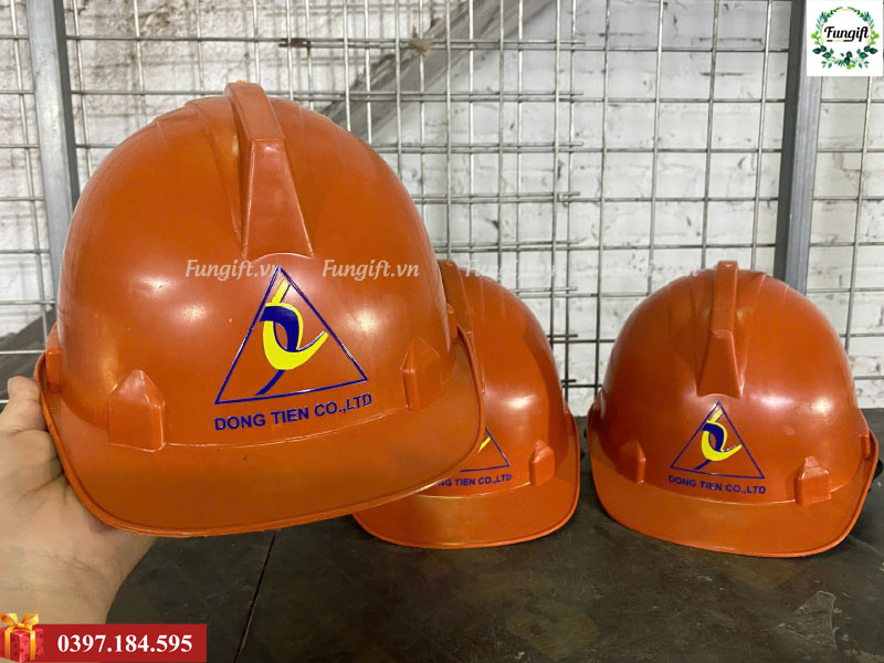 In logo lên mũ bảo hộ giá rẻ