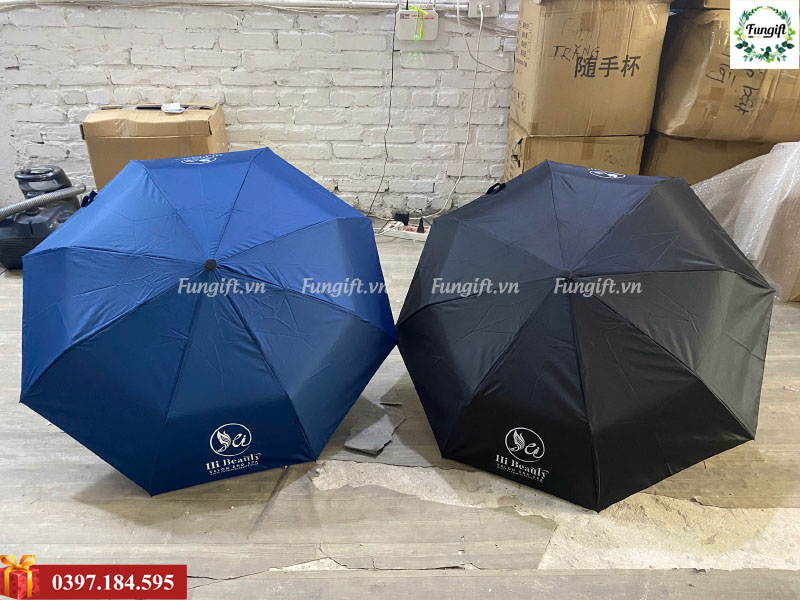 In logo lên ô dù cầm tay số lượng ít