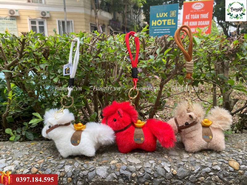 Móc khoá hình con ngựa làm quà tặng