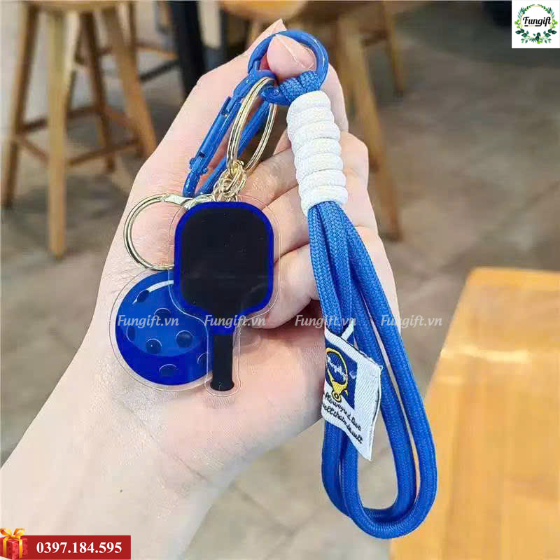 Nhận in logo lên móc khoá pickleball theo yêu cầu