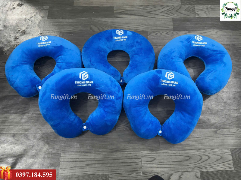 Nơi sản xuất gối cổ chữ U tựa cổ giá rẻ, quà tặng tour du lịch