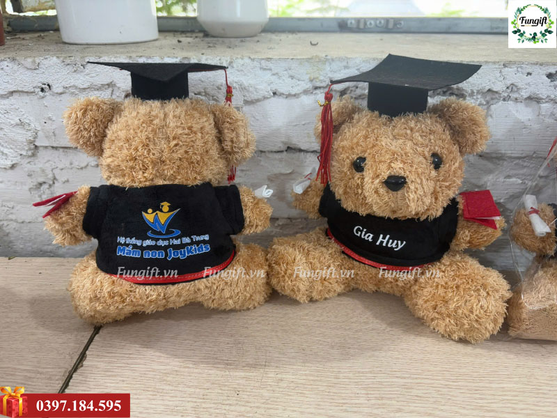 Gấu bông cử nhân tốt nghiệp in tên theo yêu cầu