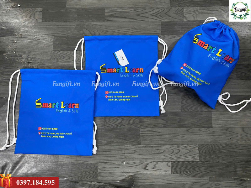 Sản xuất balo dây rút vải canvas in logo làm quà tặng