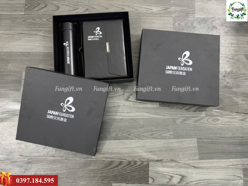 Set quà tặng khách hàng in logo