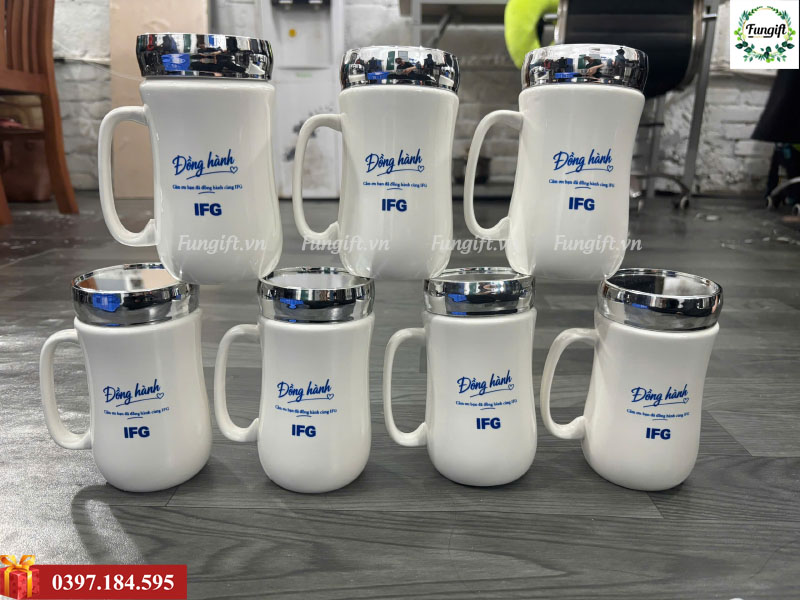 In cốc sứ tráng gương theo yêu cầu