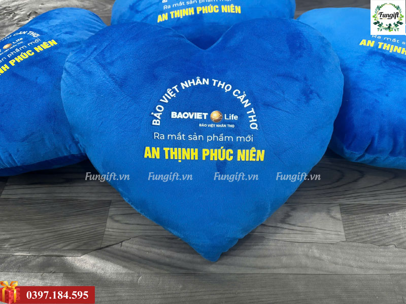 In gối trái tim nhồi bông giá rẻ