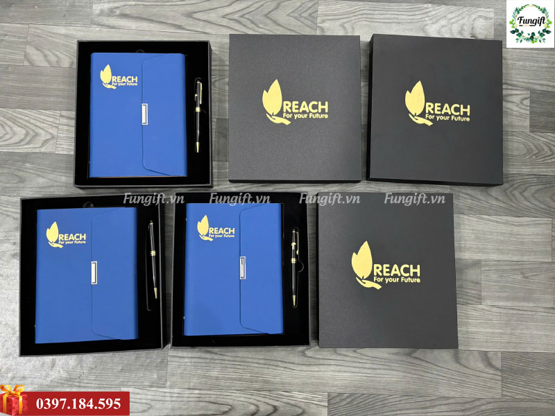 In logo lên sổ bút làm quà tặng