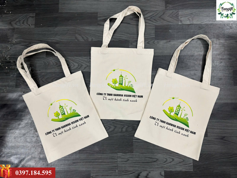Quà tặng túi vải may in tại xưởng