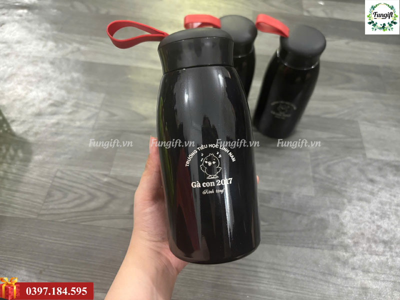 Bình giữ nhiệt khắc tên tặng học sinh