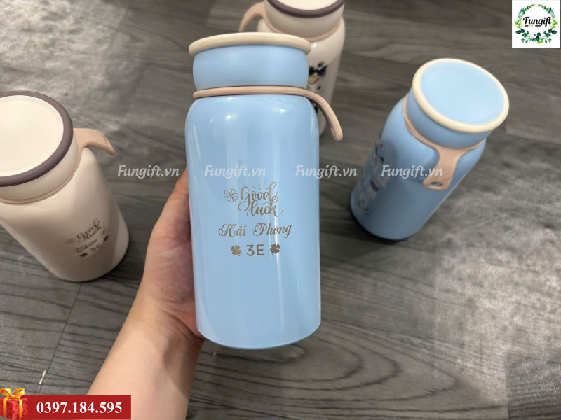 Bình giữ nhiệt trẻ em khắc tên làm quà tặng
