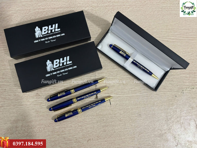 Bút khắc tên logo theo yêu cầu