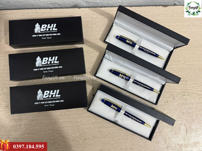 Bút ký kim loại nắp xoay khắc logo