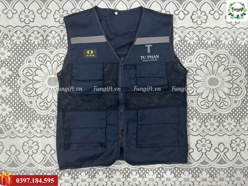 In logo theo yêu cầu áo lưới, áo gile phản quang