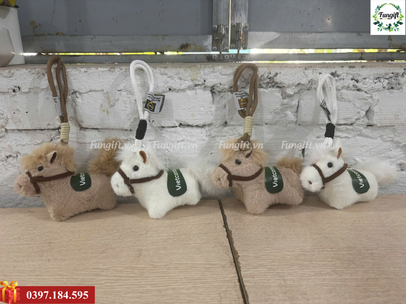 Móc khoá ngựa in theo yêu cầu công ty
