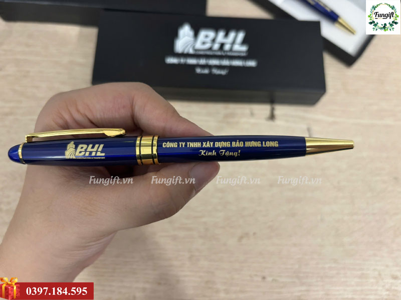Quà tặng doanh nghiệp bút ký kim loại