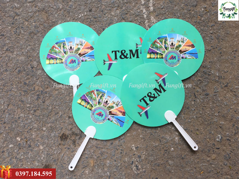 Quạt nhựa cầm tay giá rẻ