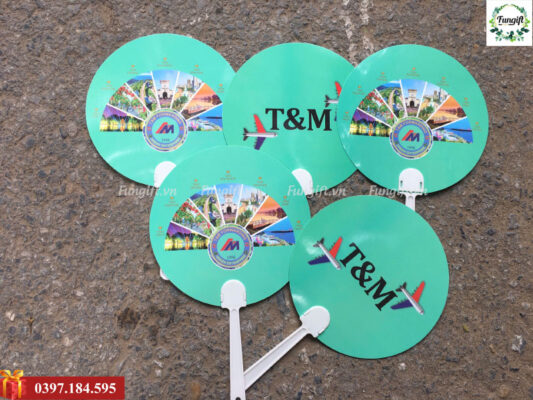 Quạt nhựa cầm tay quảng cáo in logo số lượng ít
