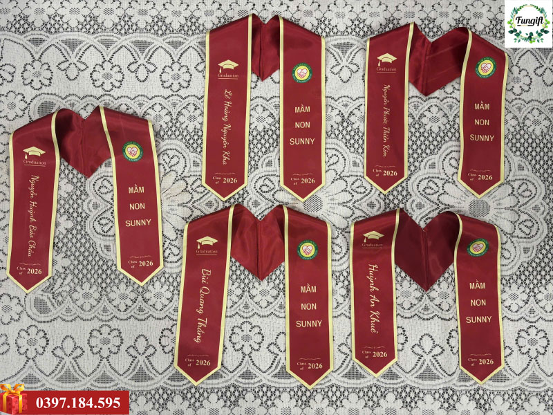 Sash tốt nghiệp in logo trường mầm non