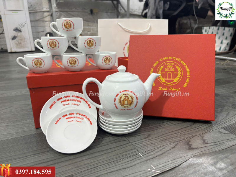 Đặt in bộ ấm chén tại xưởng