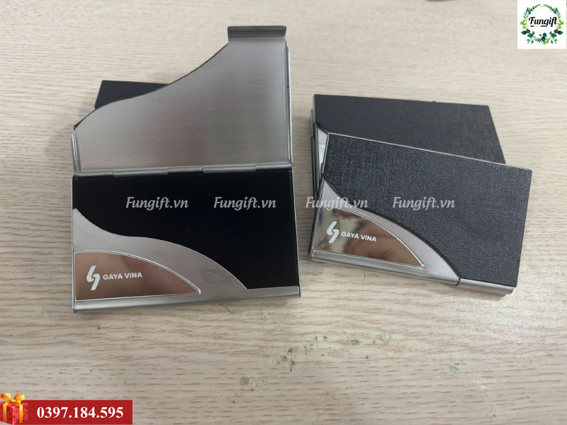 Dịch vụ khắc logo lên hộp đựng namecard