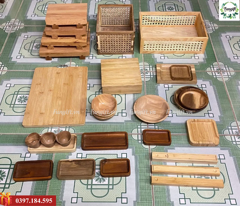 Đồ dùng bằng gỗ khắc gia công tại xưởng