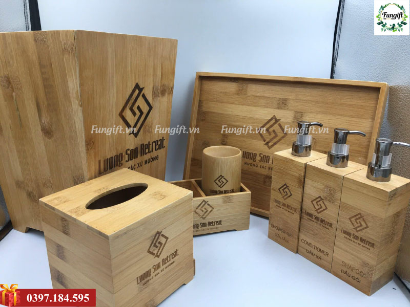 Đồ dùng chất liệu tre khắc logo trang trí