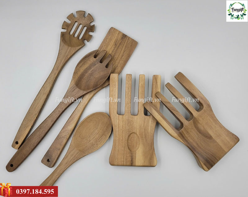 Dụng cụ nhà bếp bằng gỗ keo