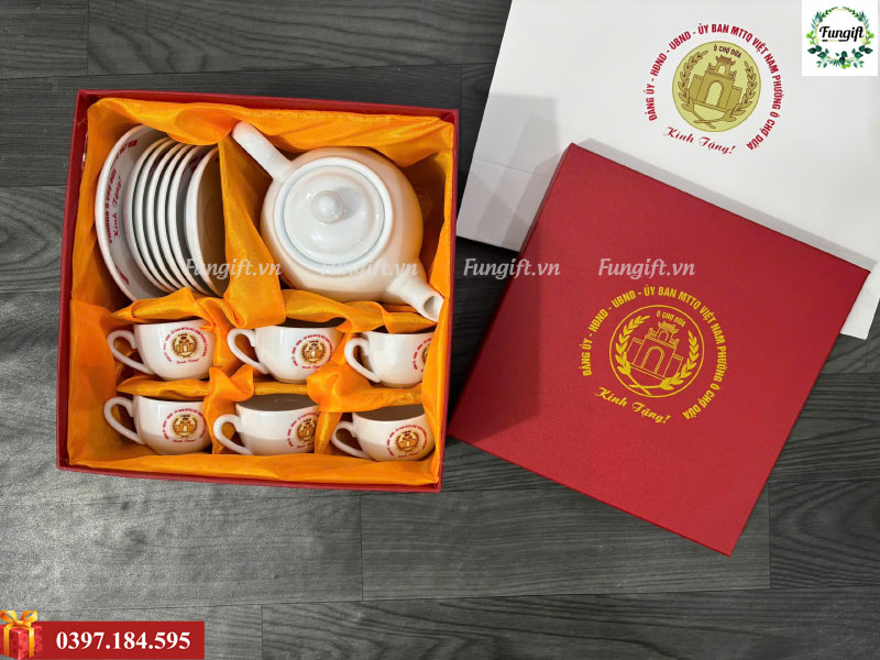 Giftset ấm chén kèm túi in làm quà tặng