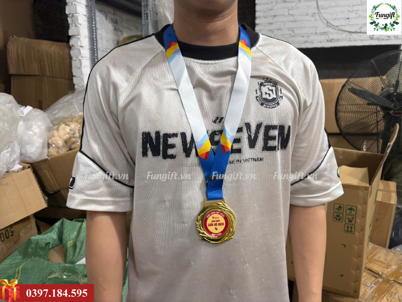 Huy chương vàng in logo cuộc thi