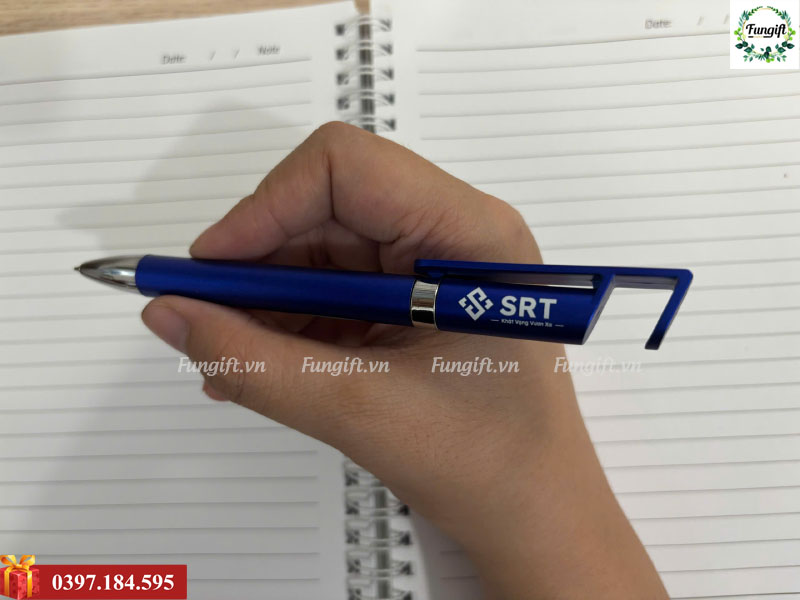In bút bi nhựa số lượng lớn