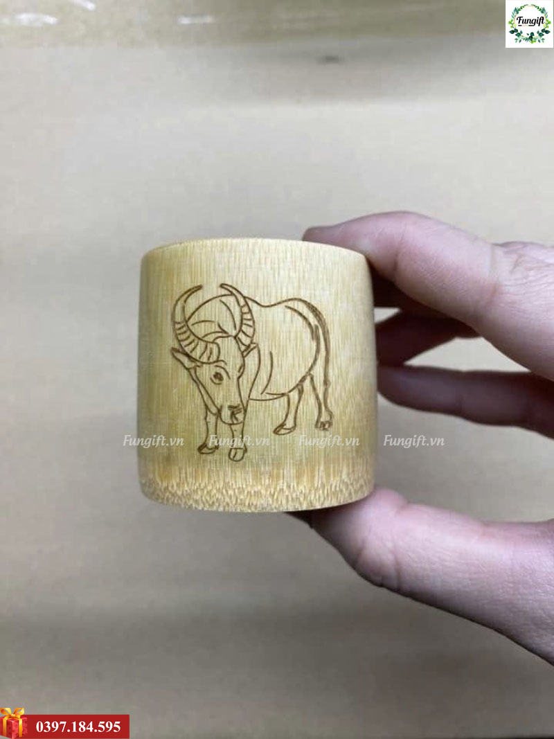 Khắc cốc tre nhỏ 5x5cm theo yêu cầu