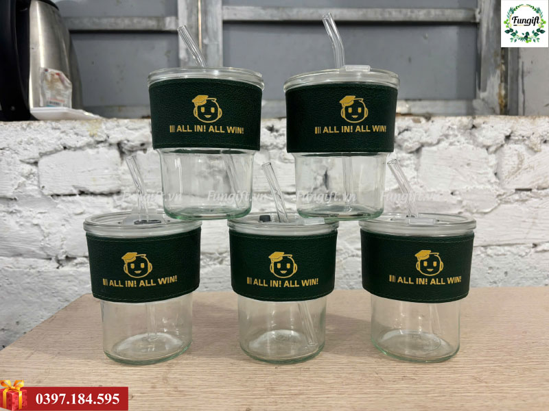 Mẫu cốc thủy tinh bọc da in giá rẻ