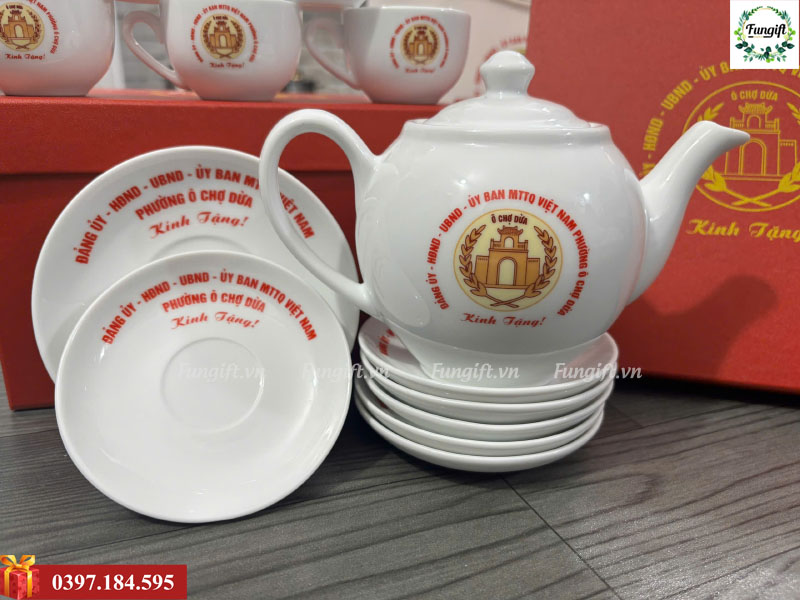 Quà tặng bộ ấm chén trà in logo