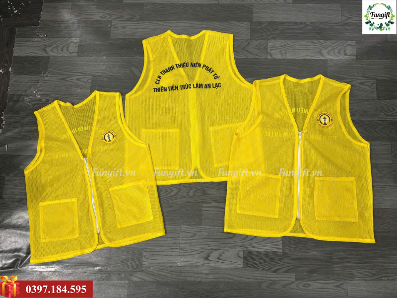 Áo team building màu vàng in logo theo yêu cầu