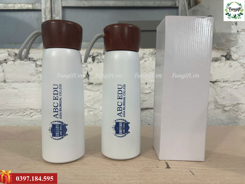 Bình giữ nhiệt inox nắp gỗ có quai xách in logo