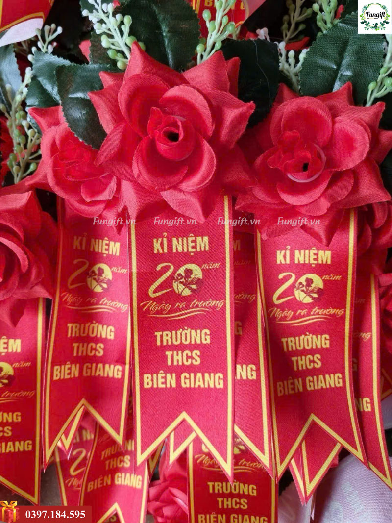 Hoa cài áo đại biểu in logo