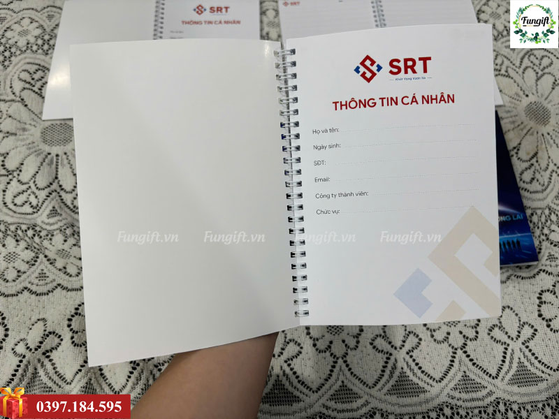 In sổ tay công ty doanh nghiệp theo yêu cầu